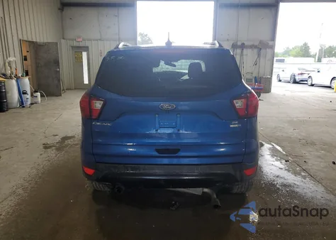 2019 Ford Escape Se from USA, damaged, VIN 1FMCU9GD8KUC33694